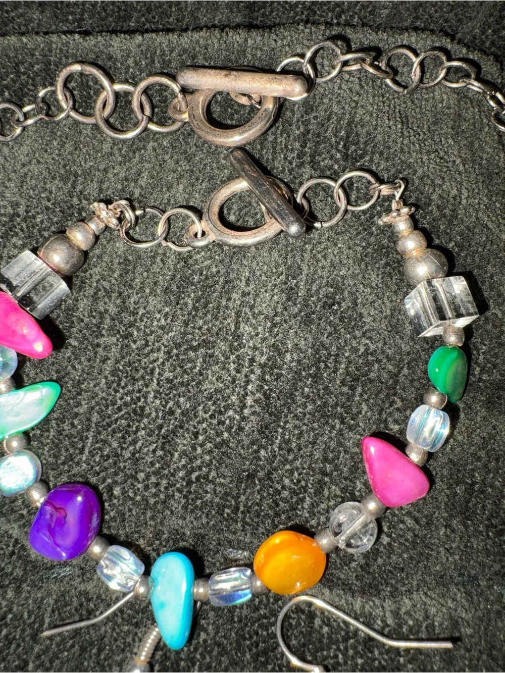 Vintage/Contemporary Artisan Multi-Color Glass Chip Jewelry Set (3-Piece Set)